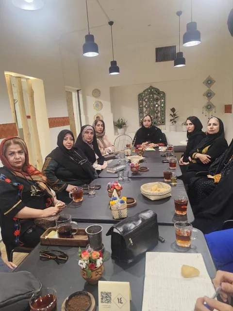 گفتگوی مدیرکل دفتر امور زنان و خانواده استانداری سیستان و بلوچستان با بانوان بومی ساکن تهران