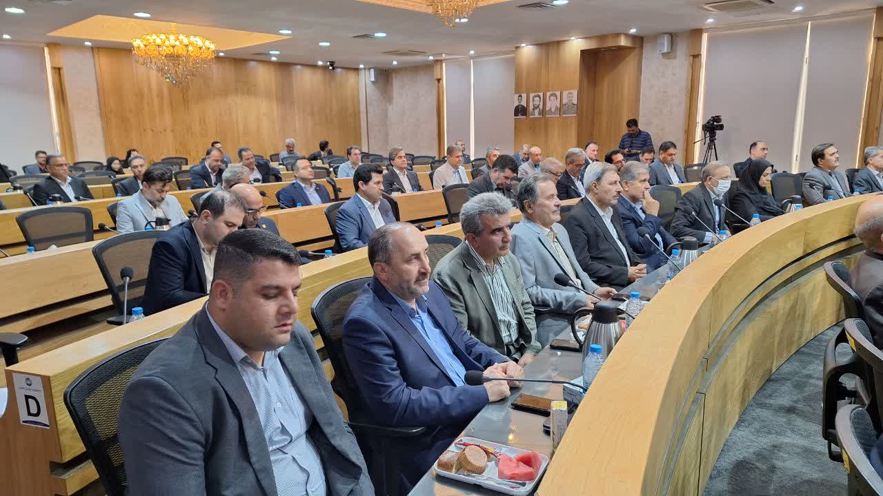 فعال شدن فرودگاه و ادامه متروی هشتگرد به قزوین از نیازهای ضروری استان است فعال شدن فرودگاه و ادامه متروی هشتگرد به قزوین از نیازهای ضروری استان است