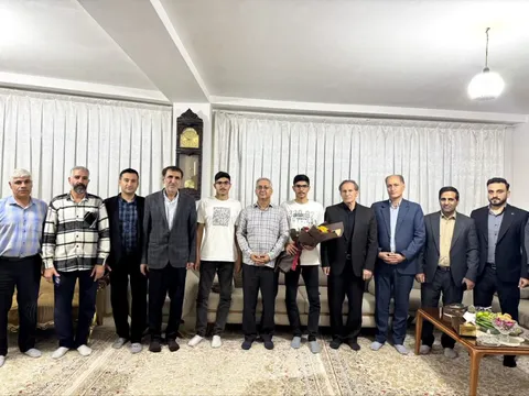 تجلیل از دو برادر کرمانشاهی حائز رتبه برتر کنکور