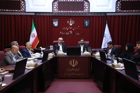 ظرفیت بازار سرمایه و نظام بانکی برای بهینه‌سازی مصرف انرژی به‌کار گرفته می‌شود