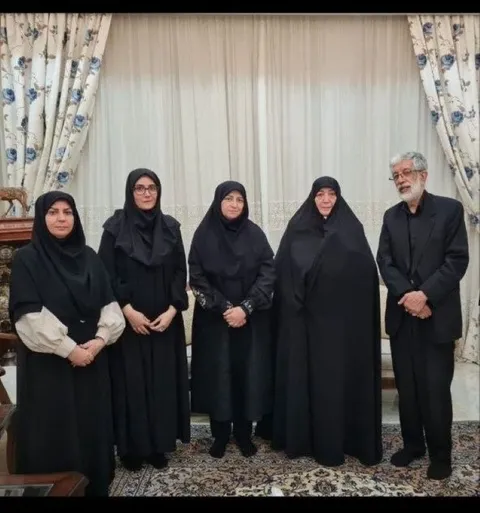 ‌ دیدار رییس سازمان حفاظت محیط زیست با خانواده شهیده «زهرا حداد عادل»