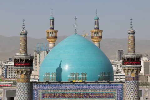 مشهد امام هشتم(ع) سوگوار پیامبر رحمت(ص) و کریم اهل‌بیت(ع)