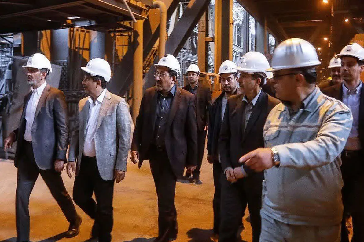 نوسازی هوشمند فولاد مبارکه روی میز دولت/ بازدید میدانی وزیر صمت از مناطق آسیب‌دیده و بررسی ارتقای زیرساخت‌های استراتژیک
