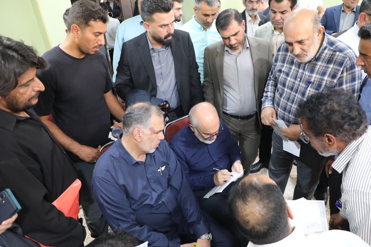 دبستان ۱۲ کلاسه خیر ساز الهایی به بهرهبرداری رسید / آغاز عملیات اجرایی مدرسه نفتی ۱۲ کلاسه دبستان ۱۲ کلاسه خیر ساز الهایی به بهرهبرداری رسید / آغاز عملیات اجرایی مدرسه نفتی ۱۲ کلاسه