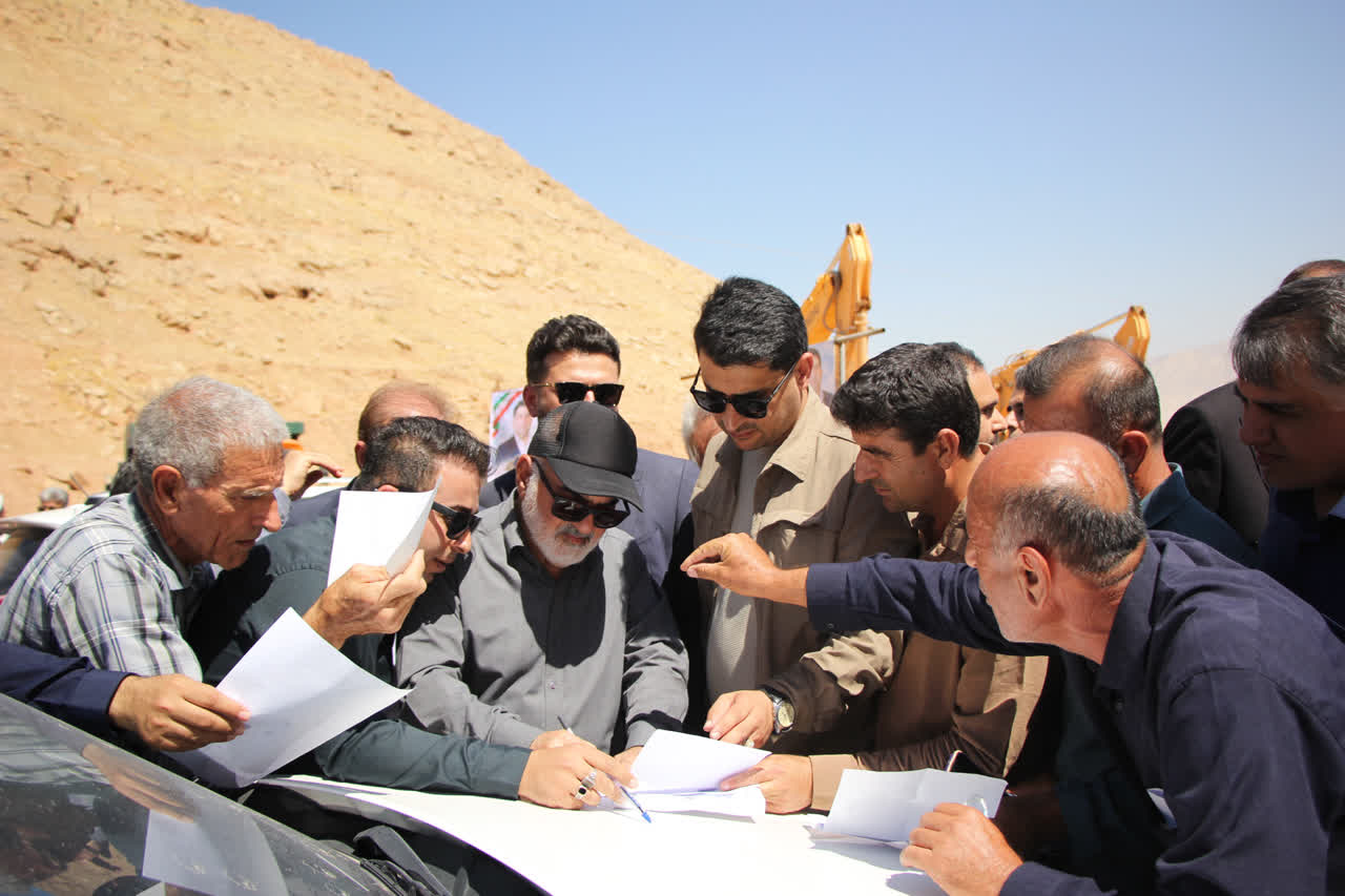 آغاز احداث جاده روستایی سوالخیر به حاجیآباد رامهرمز با اعتبار ۱۷۰ میلیارد تومان آغاز احداث جاده روستایی سوالخیر به حاجیآباد رامهرمز با اعتبار ۱۷۰ میلیارد تومان