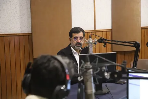آغاز عملیات مهار هزار هکتار از کانون‌های اصلی گردوغبار در قم