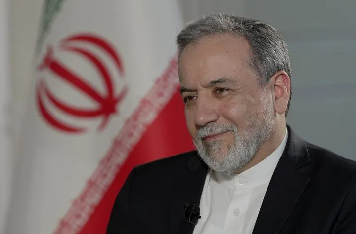 Araghchi: Message Exchanges Ongoing Between Iran and US Regarding War Termination