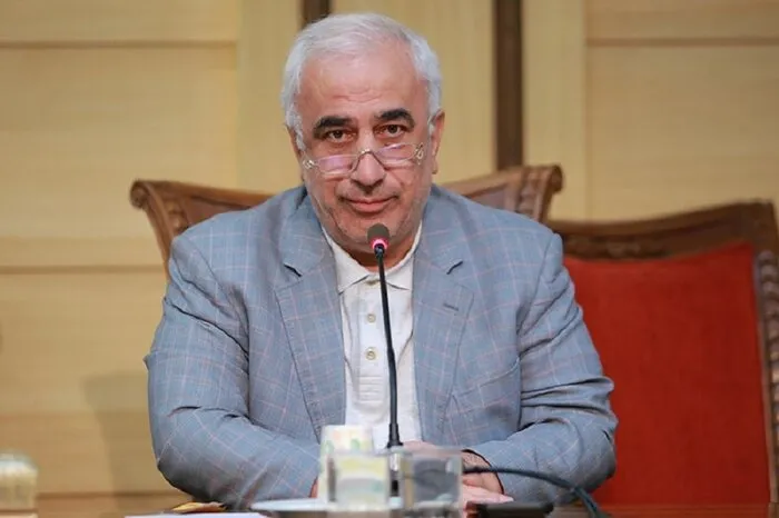 رئیس کمیسیون اقتصاد کلان اتاق ایران: کاهش مصرف انرژی به قیمت «کوچک‌شدن اقتصاد» موفقیت نیست