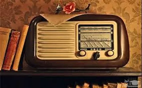 پخش گفت‌وگوهای اهالی صدا در روز رادیو