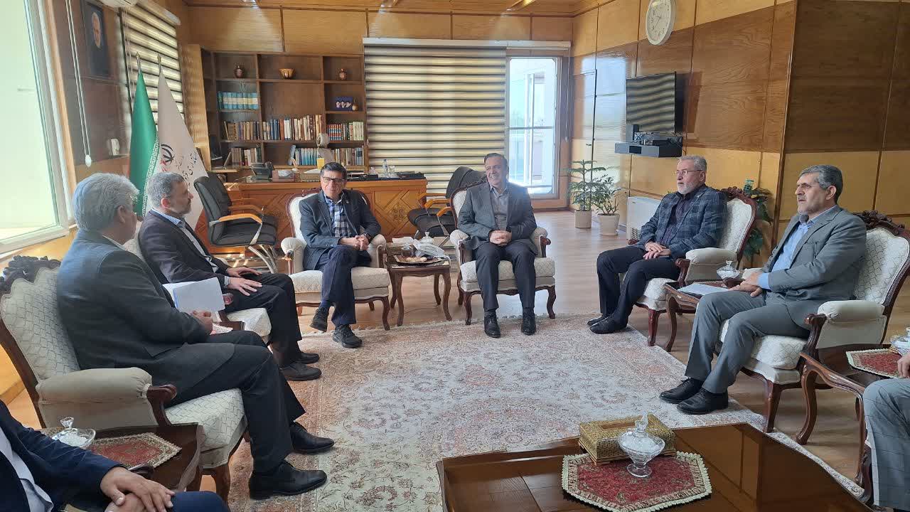 مدیرعامل سازمان انتقال خون ایران با استاندار قزوین دیدار کرد