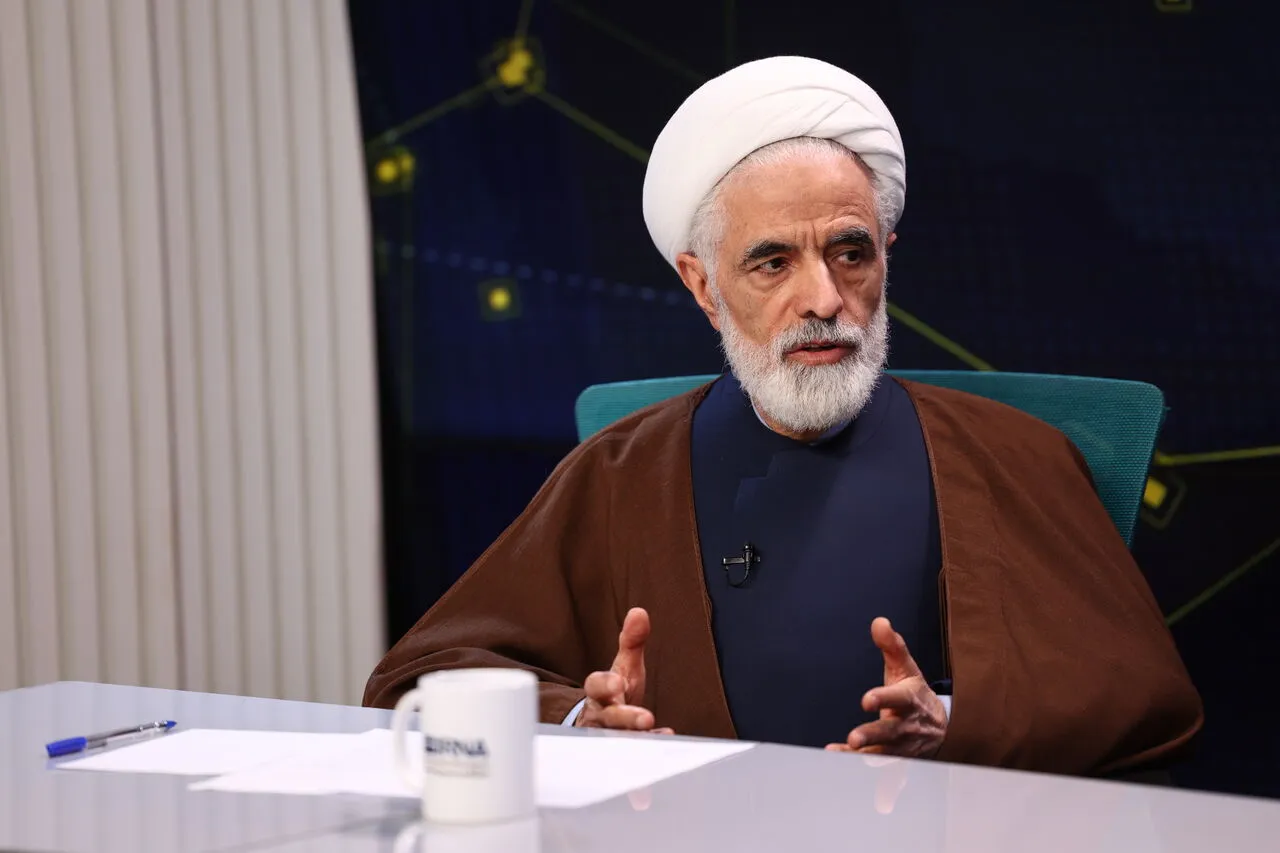 تقویت پشتوانه علمی نظریات حقوقی، مسیر حل مسائل کلان دولت را هموار می‌کند