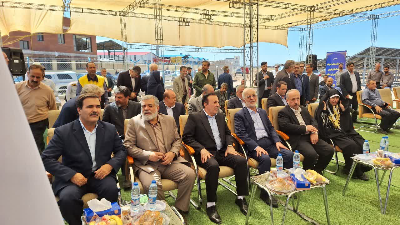 مومنی: برق صنعت و تولید نباید قطع شود/ توسعه انرژی خورشیدی یک ضرورت اجتناب‌ناپذیر است