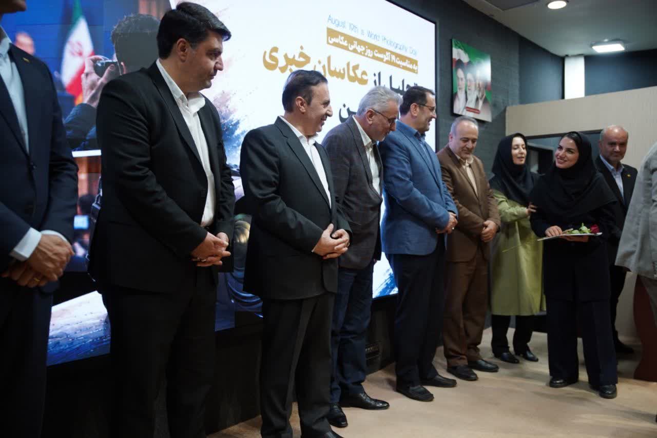 عکاسان حافظان تصویری تاریخ و روایتگر روزهای سخت هستند/ عکاسان به روایت ها جان می دهند