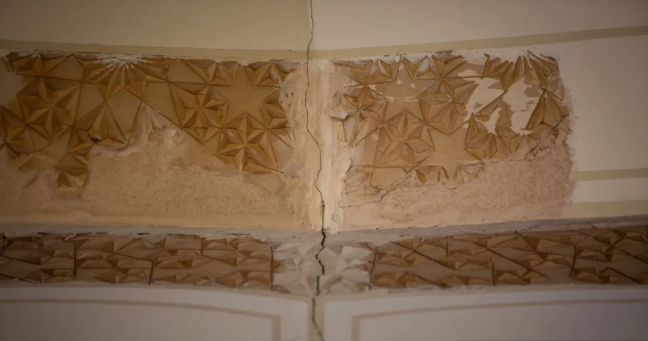 7 تکیه ثبت‌ملی تخت‌فولاد زیر فشار موج‌های انفجاری دچار خسارت شده‌اند