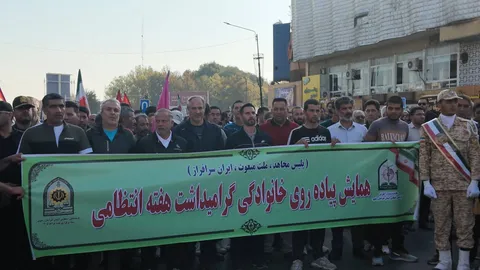 همایش پیاده‌روی خانوادگی با حضور ۳۰۰۰ نفر در مشهد برگزار شد