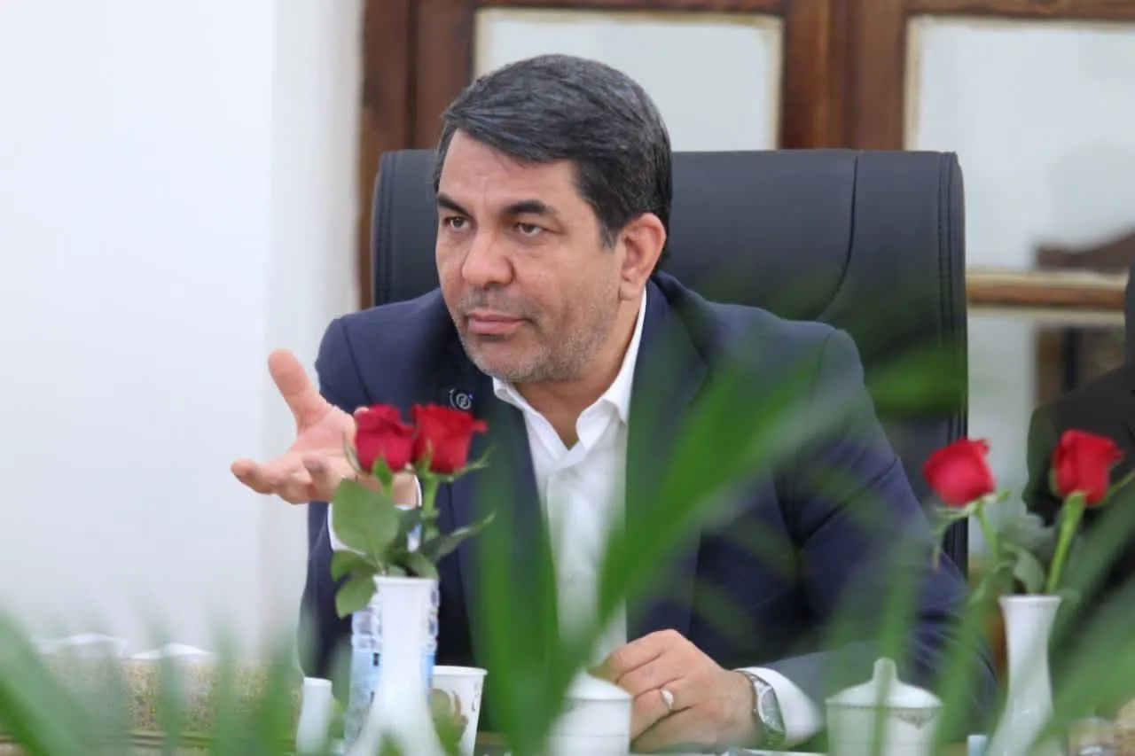 استاندار کرمان: بدهی بیمه‌ها به داروخانه‌ها نباید سلامت بیماران را به خطر بیندازد