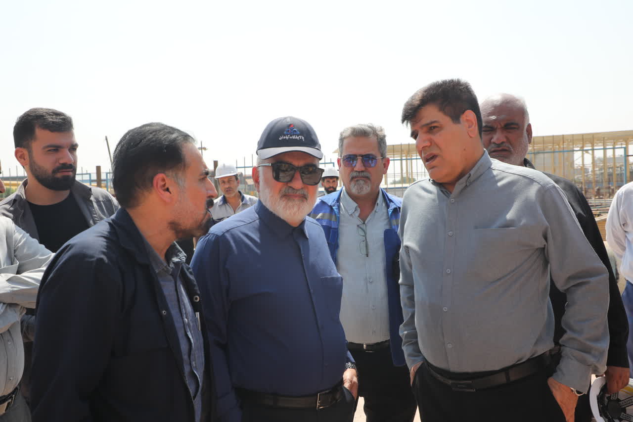 بازدید استاندار خوزستان از پالایشگاه آبادان: حادثه پالایشگاه آبادان خللی در روند تولید ایجاد نکرد / سه مصدوم برای درمان به اهواز منتقل شدند بازدید استاندار خوزستان از پالایشگاه آبادان: حادثه پالایشگاه آبادان خللی در روند تولید ایجاد نکرد / سه مصدوم برای درمان به اهواز منتقل شدند
