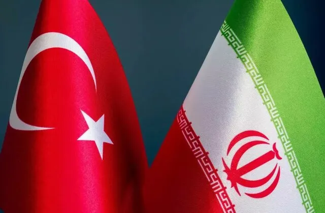 Acting Minister of Defense of Iran and Minister of Defense of Turkey Review Regional Developments