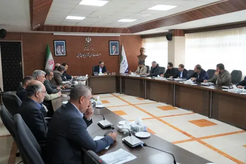 استاندار آذربایجان‌غربی: یک ماه برای بازگشایی مسیرهای منتهی به دریاچه ارومیه فرصت داریم