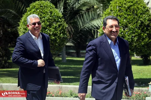 تأمين ارز مورد نیاز صنایع فولادی و پتروشیمی در اولویت است