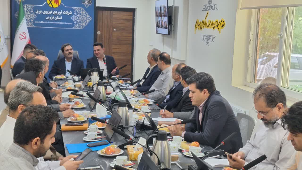 کاهش ۳.۸ درصدی تلفات برق در قزوین/ جمع‌آوری ۲۸۰۰ انشعاب غیرمجاز و کشف ۳۱ مرکز استخراج رمزارز