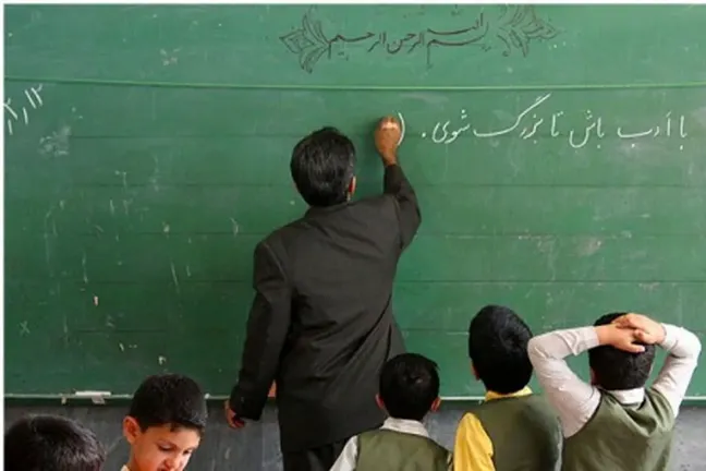 اجرای رتبه‌بندی معلمان بدون چالش جدی ادامه دارد/ پیگیری تبدیل وضعیت معلمان حق‌التدریس در دستور کار