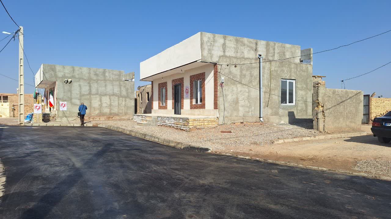 احداث منازل آسیب‌دیده روستای تتنک در جنگ اخیر نماد عینی وفاق اجتماعی و عمل به وعده‌های دولت چهاردهم است