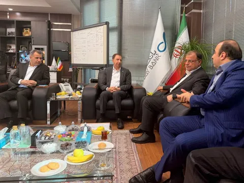 کلنگ‌زنی نیروگاه خورشیدی ۹۰ مگاواتی گلستان با مشارکت بانک دی