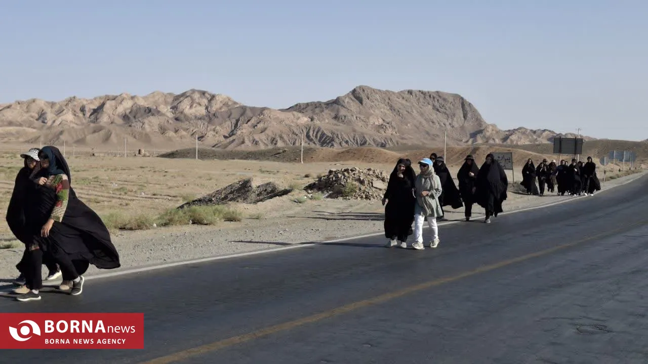 پیاده روی در روستای رباط پشت بادام پیاده روی در روستای رباط پشت بادام