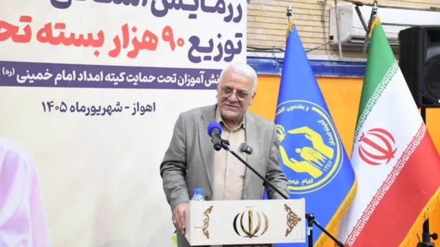 توزیع ۹۰ هزار بسته نوشت‌افزار بین دانش‌آموزان مددجوی خوزستان