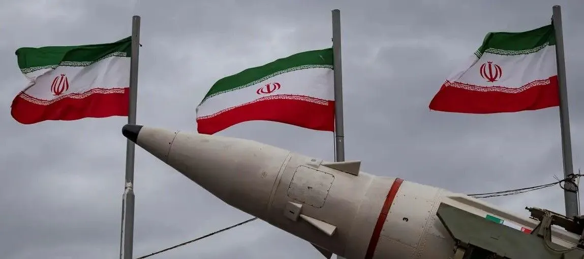 تحلیلگر عراقی: ایران در اوج آمادگی قرار دارد/ ضربات دردناکتری در راه است
