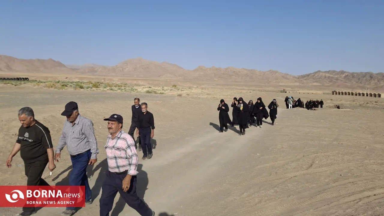 پیاده روی در روستای رباط پشت بادام پیاده روی در روستای رباط پشت بادام