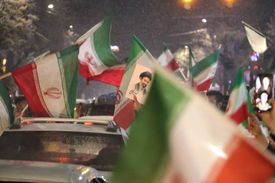 بیعت مردم غیور آذربایجان و شهر اورمیه با رهبر معظم انقلاب سید مجتبی خامنه‌ای