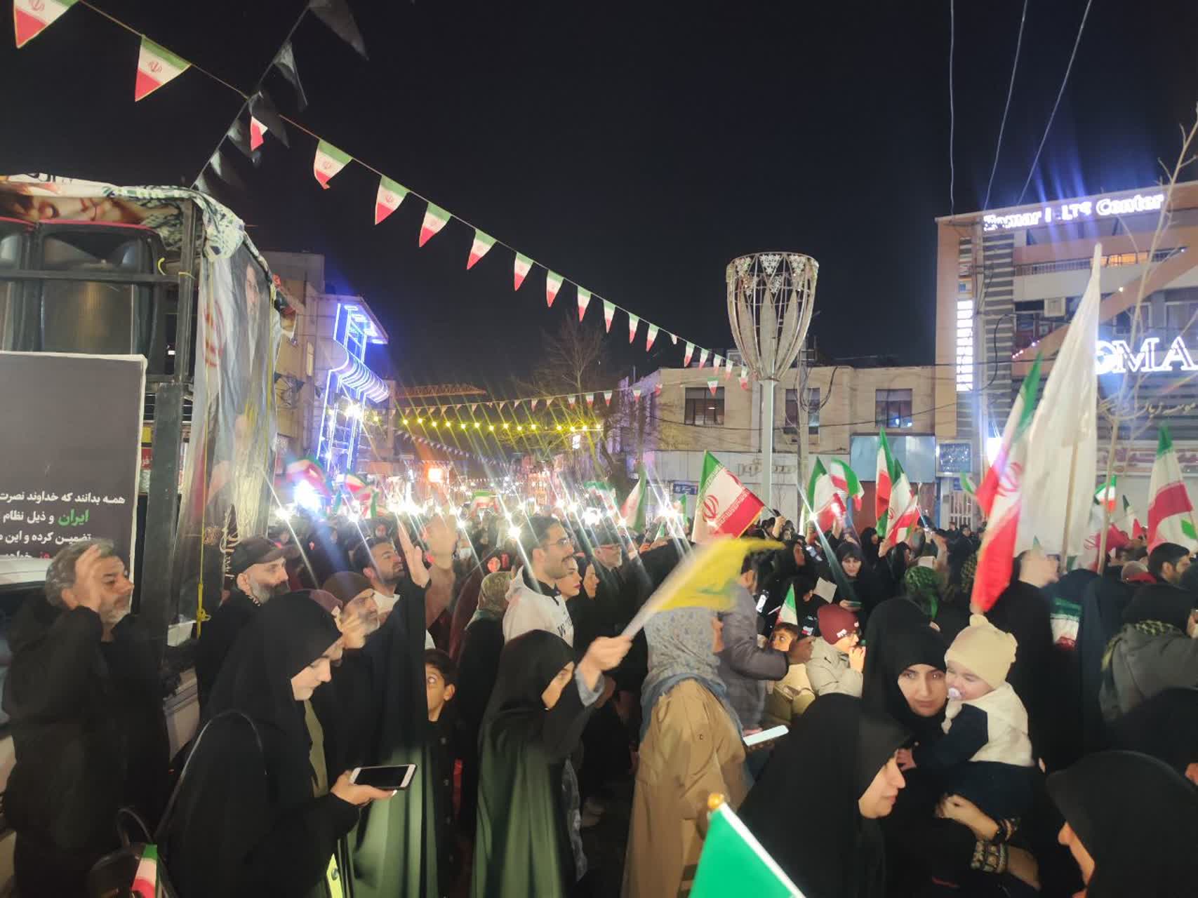 تسخیر خیابان‌های کرج در شب چهارشنبه آخر سال توسط ملت حزب‌الله