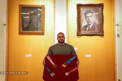 امین میرزازاده ۴ مدال دیگر را به گنجینه ملی سپرد