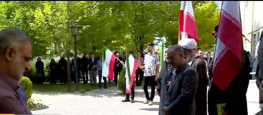 آیین اهتزاز پرچم در آغاز سال تحصیلی دانشگاه بین‌المللی امام خمینی (ره)