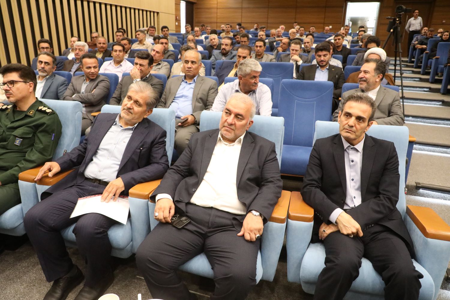 مدیرعامل جدید شرکت آب منطقه ای قزوین معرفی شد مدیرعامل جدید شرکت آب منطقه ای قزوین معرفی شد