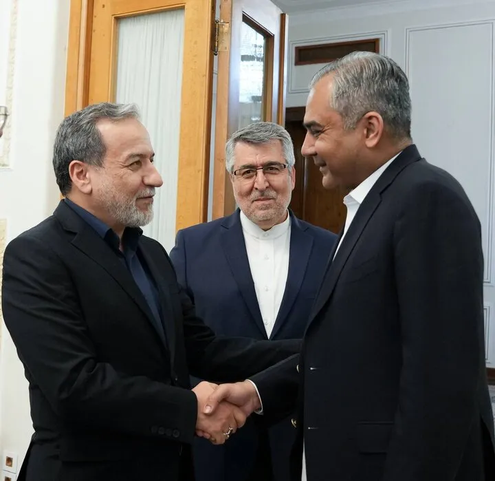 Pakistani Interior Minister meets Araghchi again over Iran-US talks