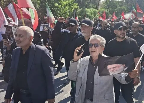 حضور وزیر فرهنگ و ارشاد اسلامی در مراسم تشییع پیکر آقای شهید ایران