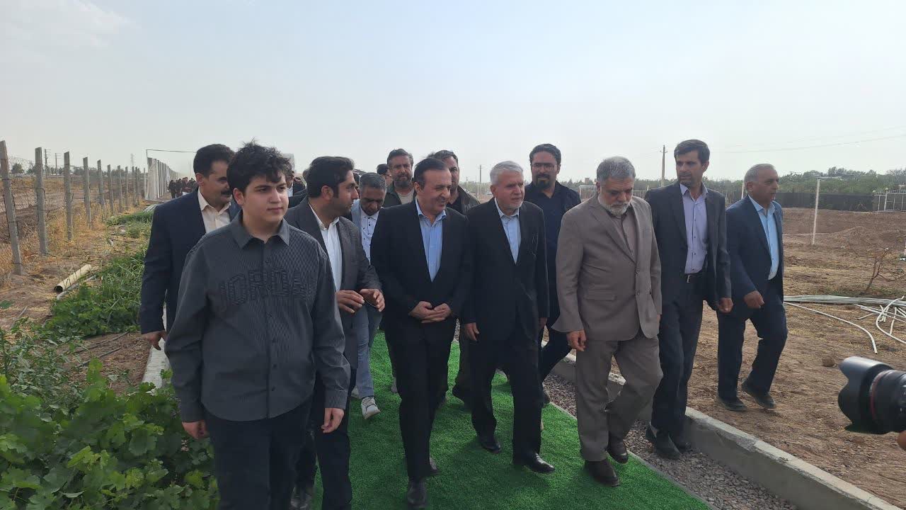کلنگ نخستین هتل ۵ ستاره الموت بر زمین زده شد