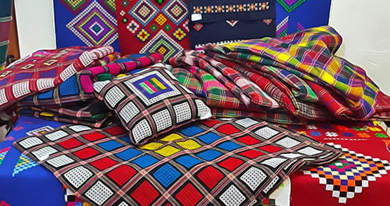ایجاد اشتغال برای یک هزار و ۶۶۵ نفر از هنرمندان صنایعدستی استان قزوین/ صادرات یک میلیون و ۶۰۰ هزار دلاری ایجاد اشتغال برای یک هزار و ۶۶۵ نفر از هنرمندان صنایعدستی استان قزوین/ صادرات یک میلیون و ۶۰۰ هزار دلاری