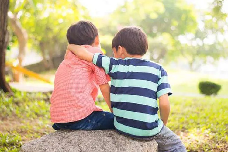 ۶ عبارت برای درک احساسات دیگران+ اینفوگرافی