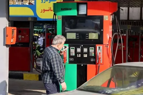 قانون جدید بنزین در جایگاه‌ها؛ برای سوخت‌گیری با کارت اضطراری چه باید کرد؟