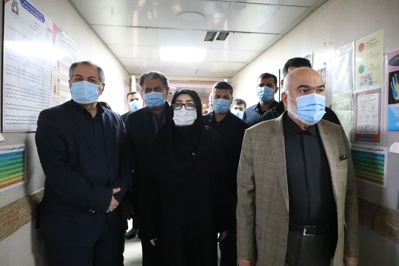 روایت سخنگوی دولت از شب همدلی در بیمارستان بقایی اهواز / مهاجرانی: دولت با تمام توان در کنار کادر درمان و مردم خوزستان ایستاده است + عکس روایت سخنگوی دولت از شب همدلی در بیمارستان بقایی اهواز / مهاجرانی: دولت با تمام توان در کنار کادر درمان و مردم خوزستان ایستاده است + عکس