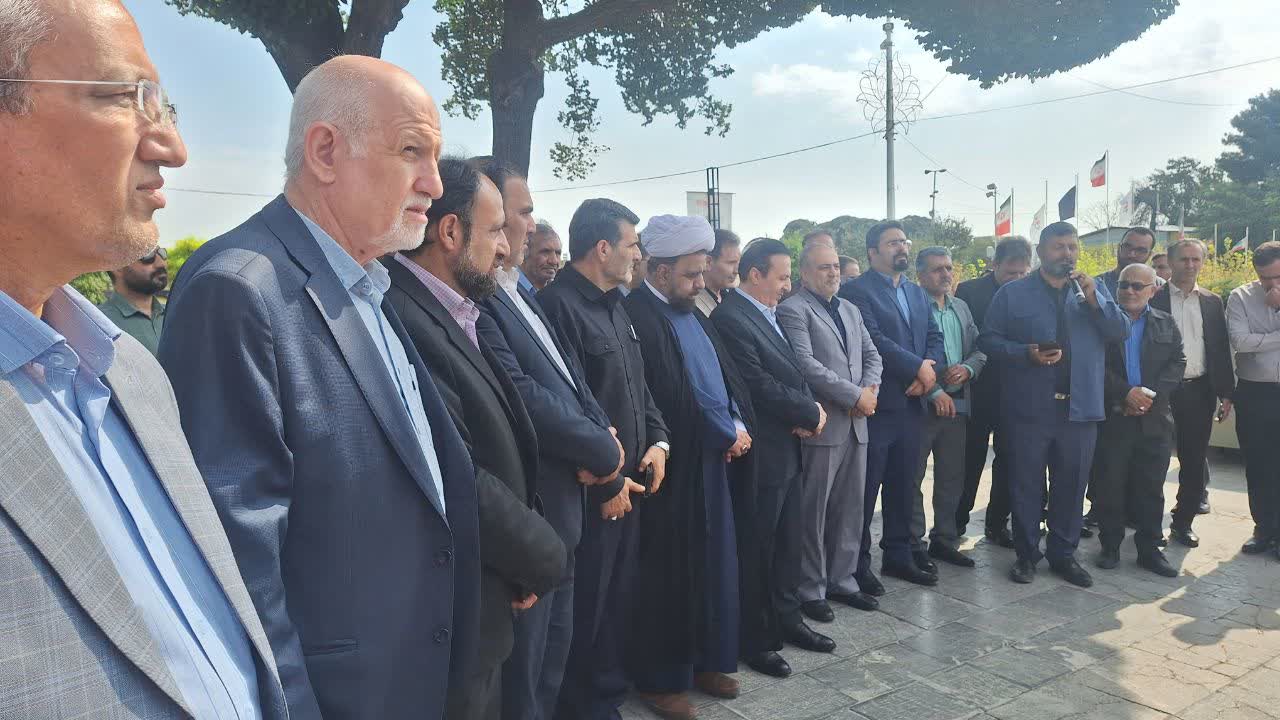 نوذری: اختلافات سیاسی نباید ما را از دفاع از ایران غافل کند نوذری: اختلافات سیاسی نباید ما را از دفاع از ایران غافل کند