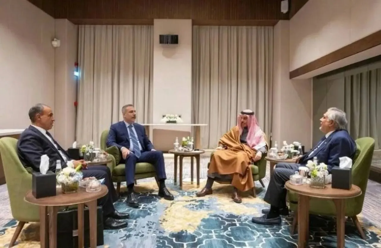 تفاصيل اجتماع إسلام آباد: جهود متعددة الأطراف لوقف تجاوزات أمريكا وإسرائيل ضد إيران