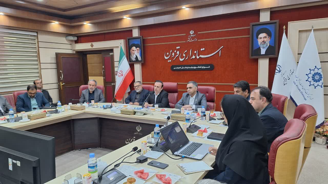 فعالان اقتصادی استان قزوین با تحمل همه سختی ها تولید را متوقف نکرده اند