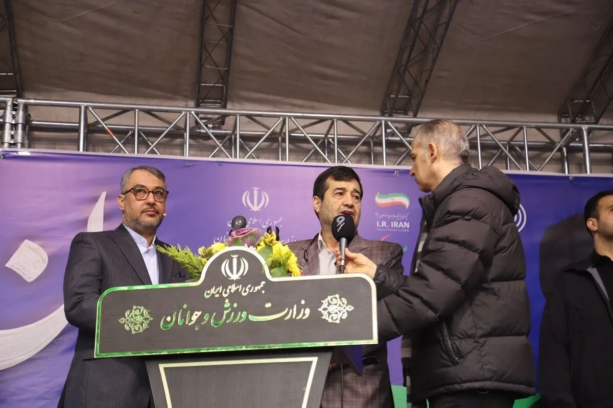 وزير الرياضة: هذا الحضور صرخة موحدة في جميع أنحاء إيران الإسلامية