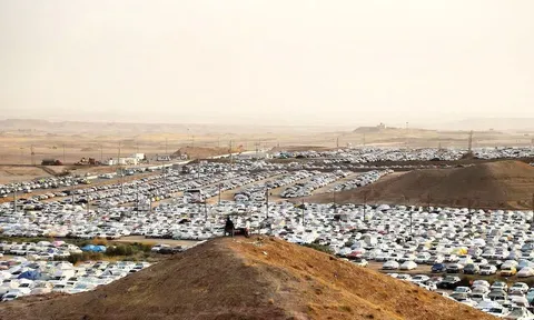 پر شدن اولین پارکینگ مرز خسروی/ حمل‌ونقل شبانه‌روزی زائران تا صفر مرزی انجام می‌شود