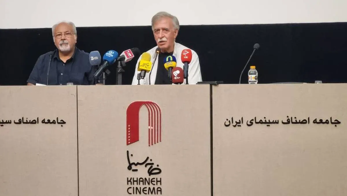 اسعدیان: کارت گرفتن وزارت ارشاد برای «پیر پسر» و «همایون شجریان» افتخار است